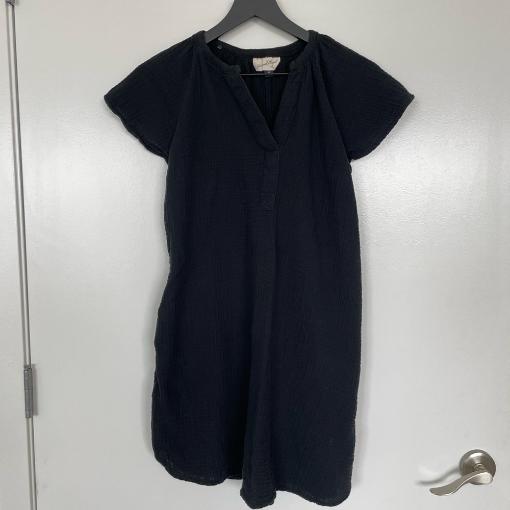 Black textured, cotton, knee length, short sleeve dress | size XS
